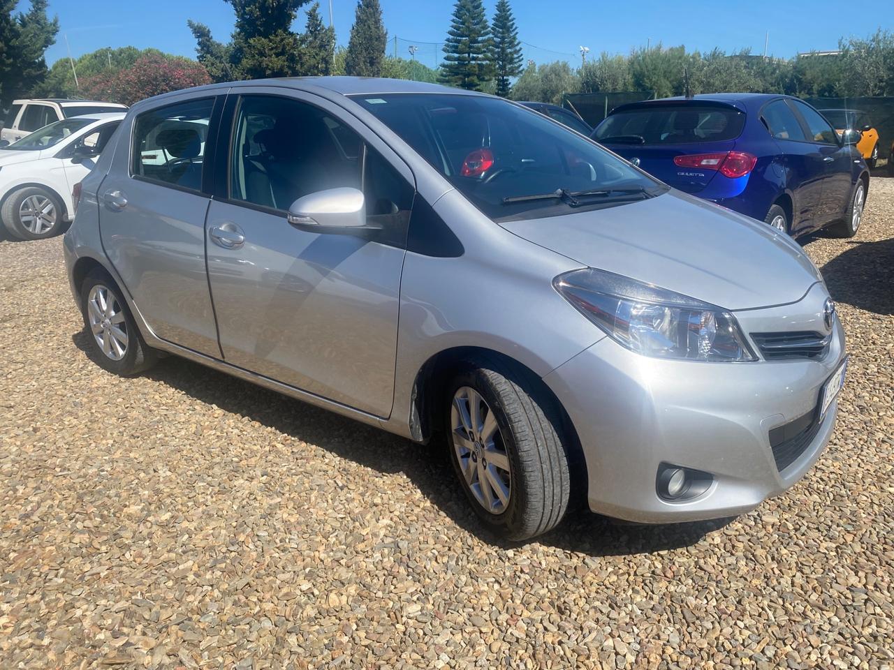 Toyota Yaris 1.0 5 porte Lounge