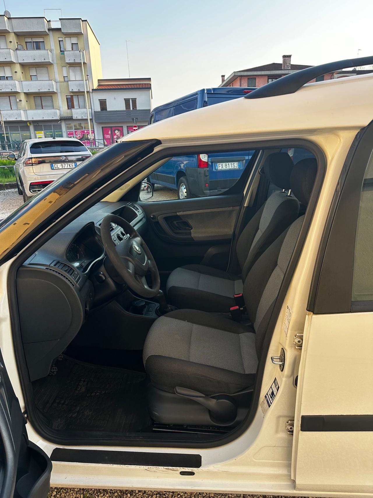 Skoda Roomster 1.2 TDI CR 75CV