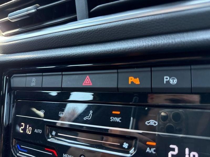 Volkswagen T-Roc 1.0 tsi R-Line 110cv