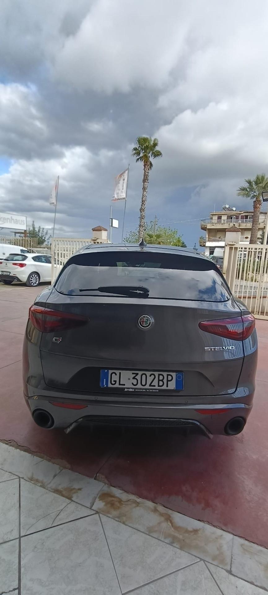 Alfa Romeo Stelvio 2.2 Turbodiesel 210 CV AT8 Q4 Veloce