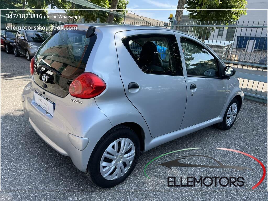 Toyota Aygo 5 Porte 1.0 VVT-i Now