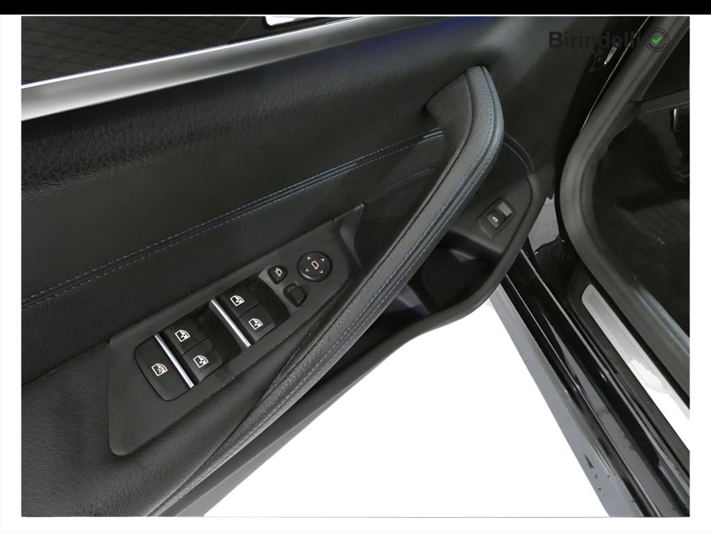 BMW Serie 5(G30/31/F90) - 530d 48V xDrive Touring Msport