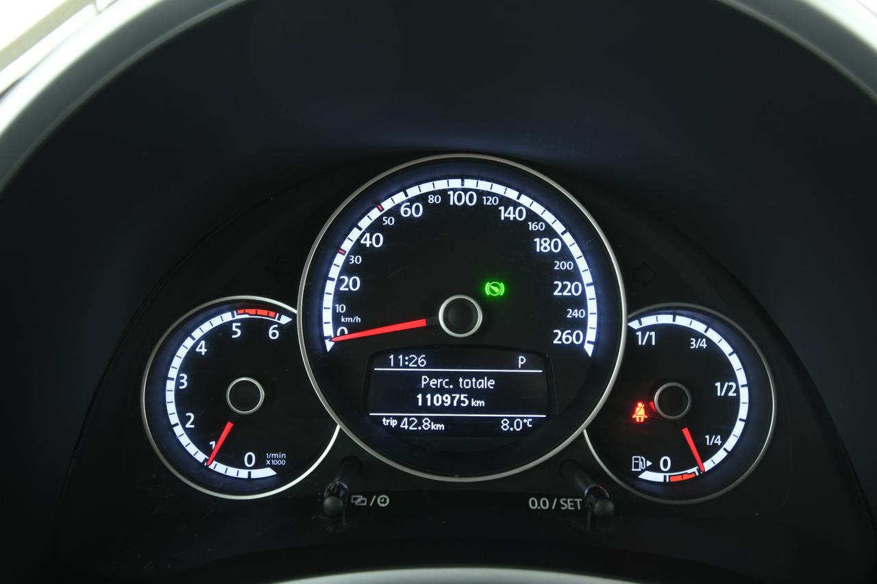 VOLKSWAGEN Maggiolino Cabrio 2.0 tdi Sport 140cv dsg PELLE+LED+C18"