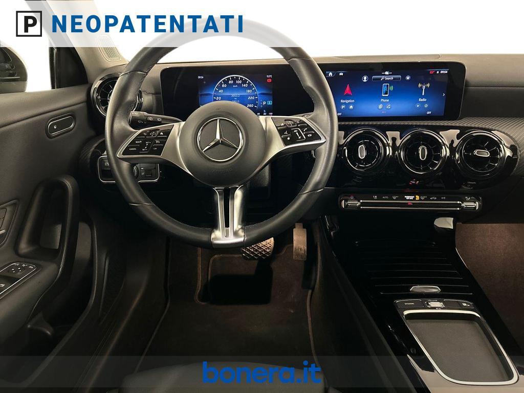 Mercedes Classe A 180 180 D Advanced 8G-DCT
