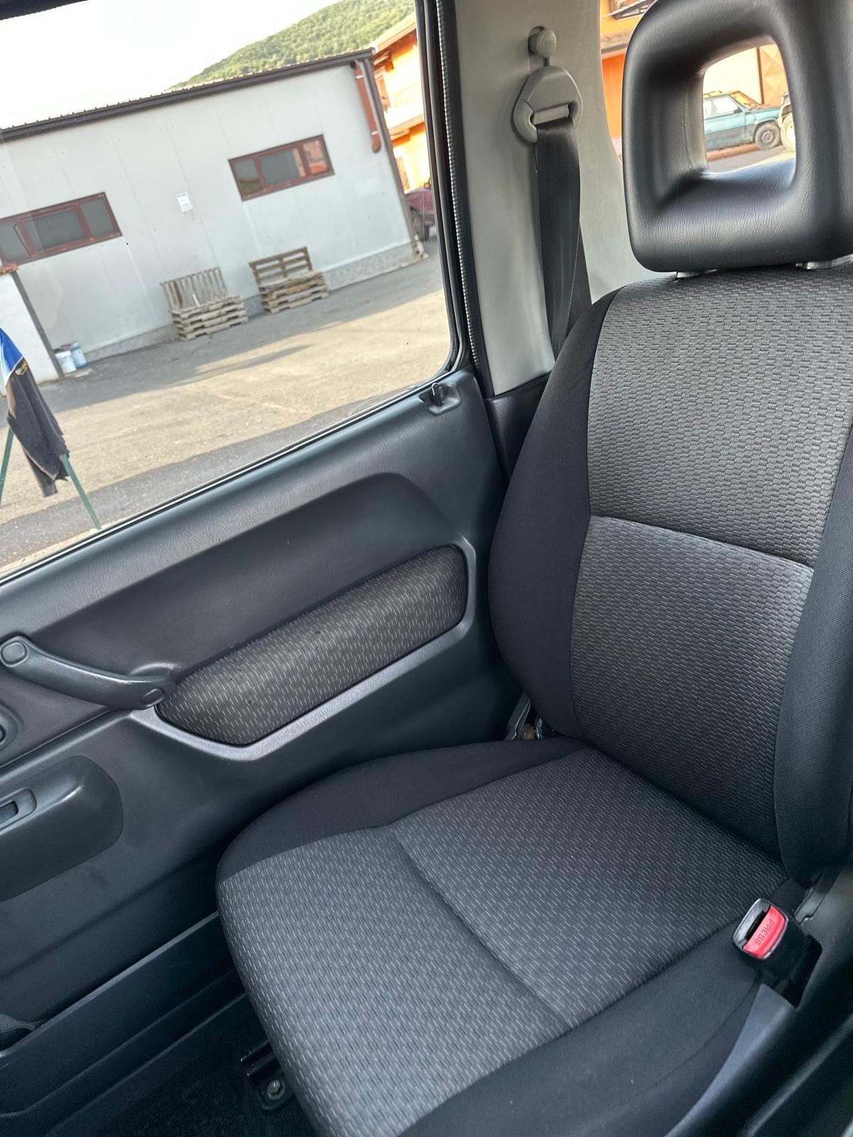 Suzuki Jimny 1.5 DDiS cat 4WD JLX Più