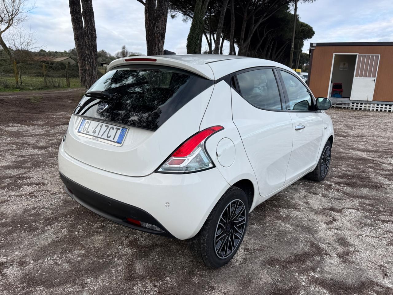 Lancia Ypsilon 1.0 FireFly 5 porte S&S Hybrid Ecochic Gold