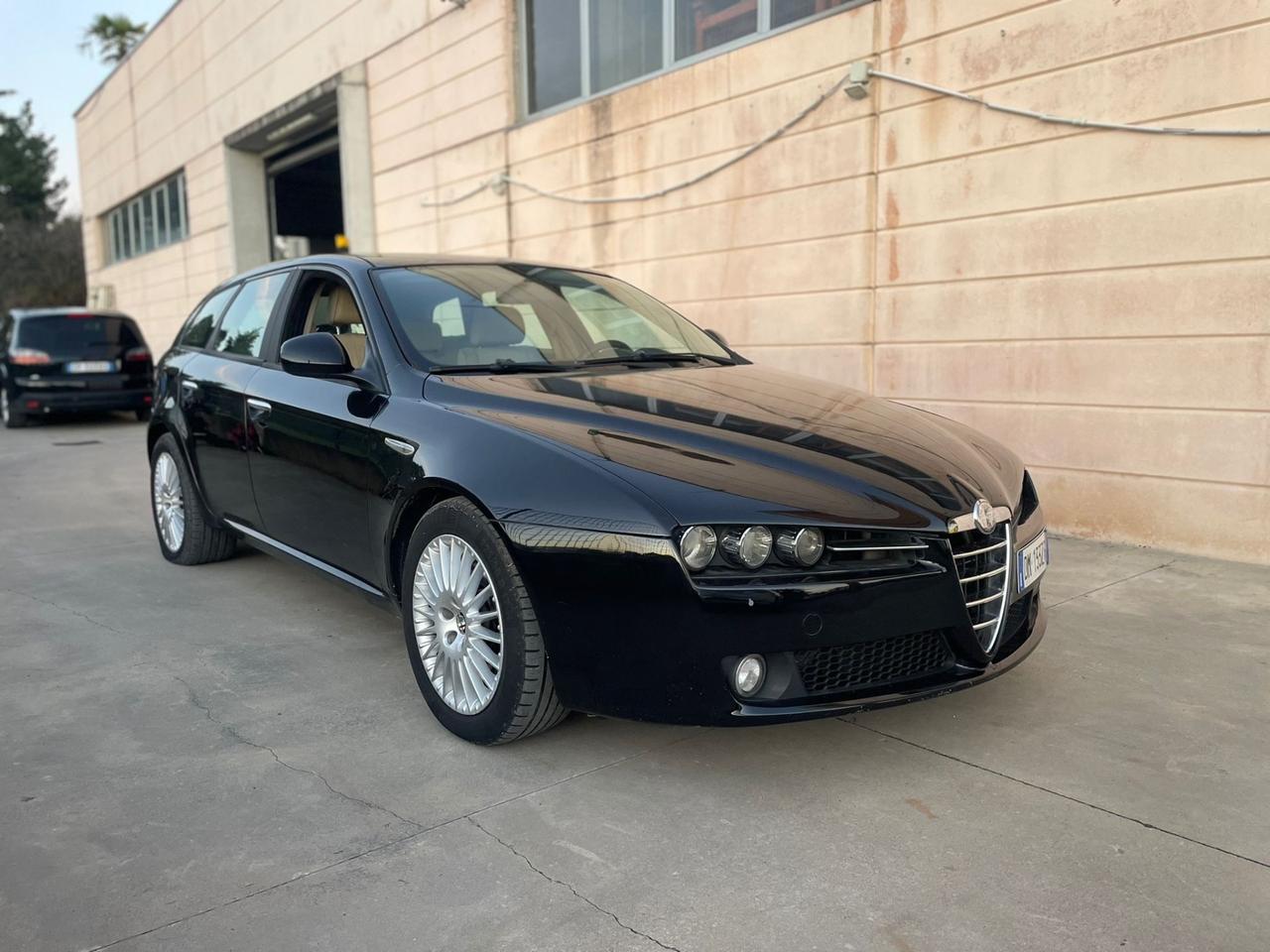 Alfa Romeo 159 1.9 JTDm 16V Sportwagon TI