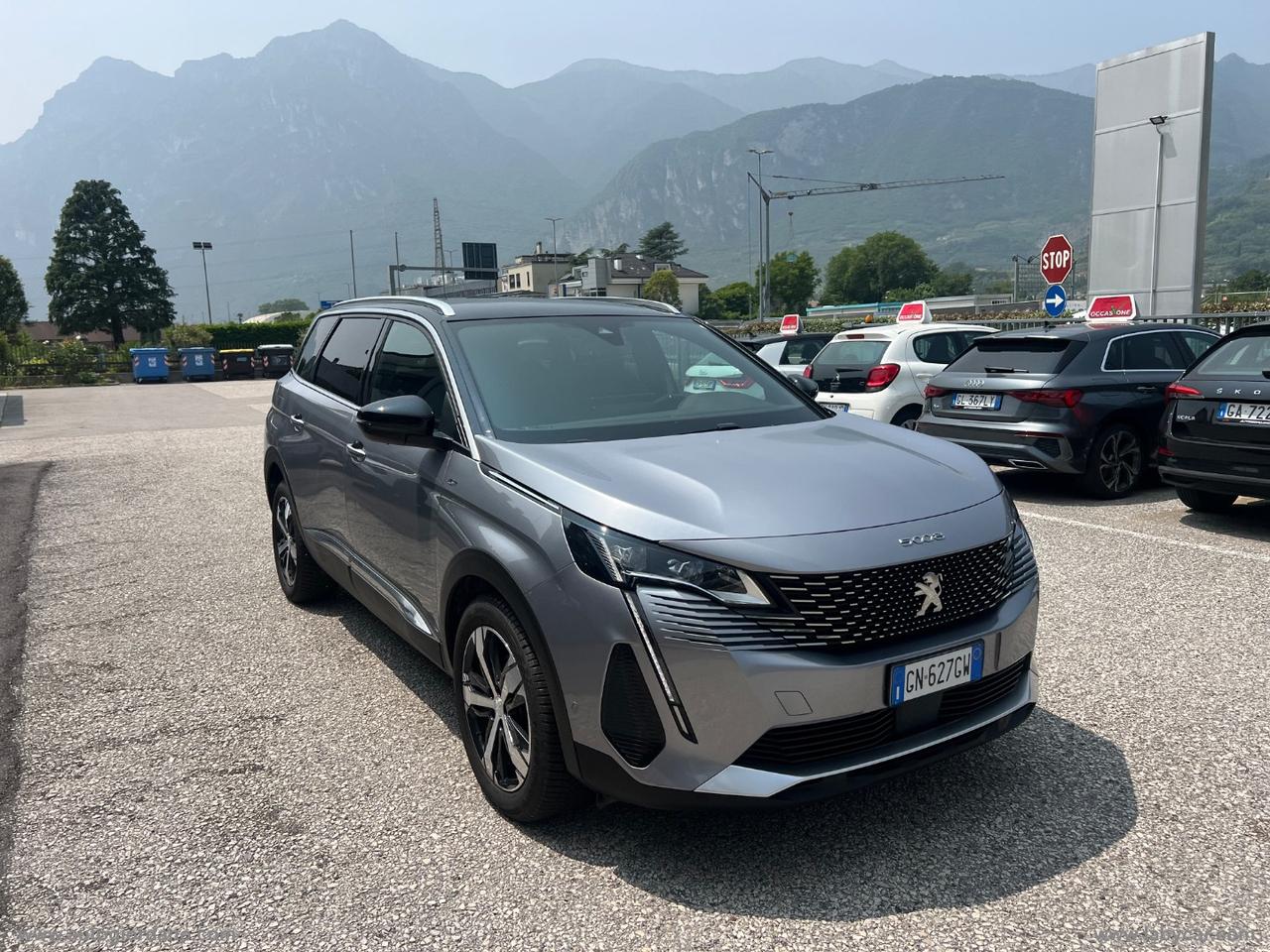 PEUGEOT 5008 BlueHDi 130 S&S EAT8 GT