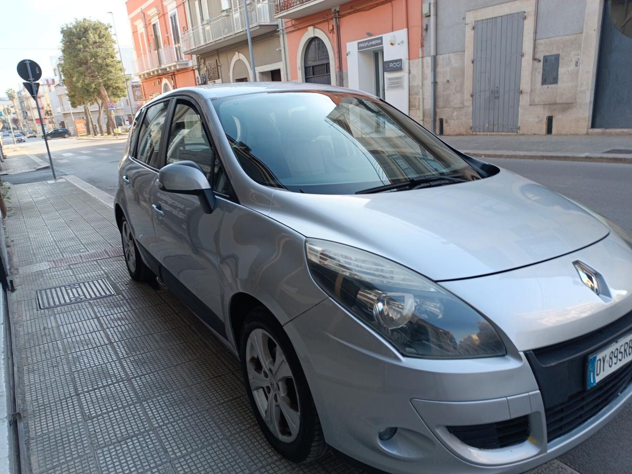 Renault Scenic Scénic X-Mod 1.6 GPL Dynamique