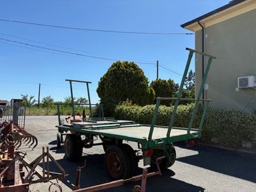 Rimorchio agricolo Viberti 450 cm x 250 trasporto rotoballe