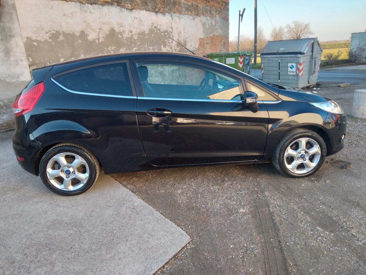 Ford Fiesta 1.2 82CV 3 porte Titanium benzina-gpl x neopatentati