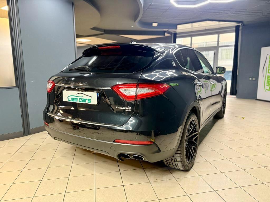 Maserati Levante 3.0 V6 275cv auto