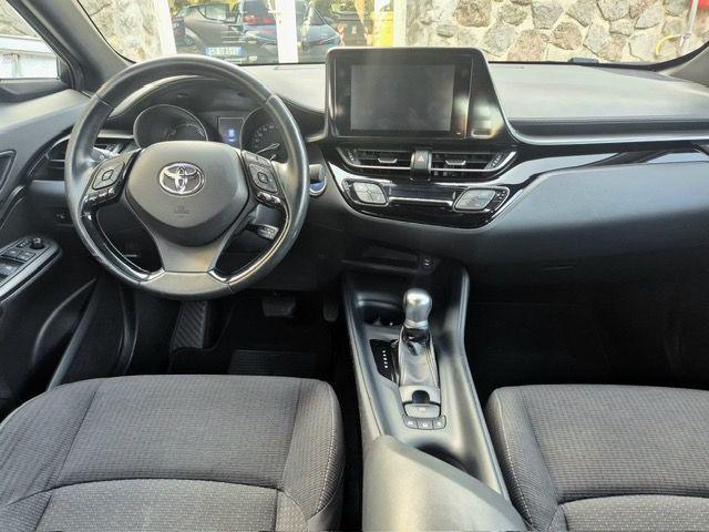 TOYOTA C-HR 1.8 Hybrid E-CVT Business