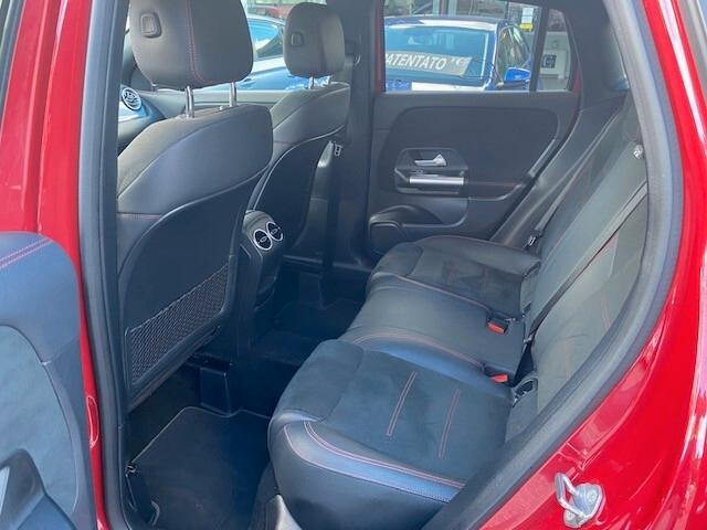 MERCEDES BENZ GLA 200 D AUTOMATIC 4MATIC AMG LINE