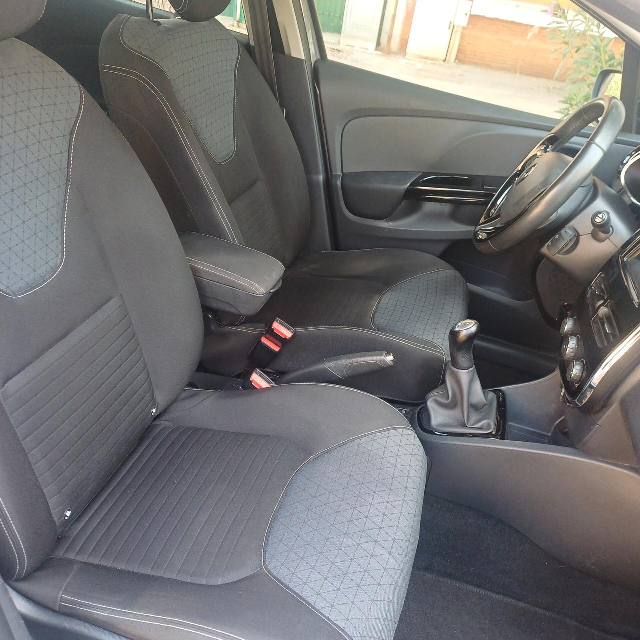 Renault Clio 1.5 dCi 8V 90CV Start&Stop 83gr 5 porte EcoBusiness