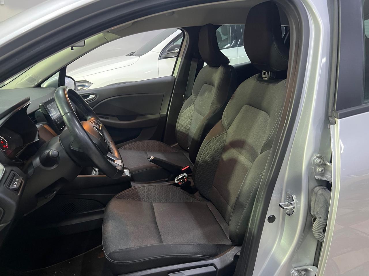 Renault Clio Full Hybrid E-Tech 140 CV 5 porte Intens