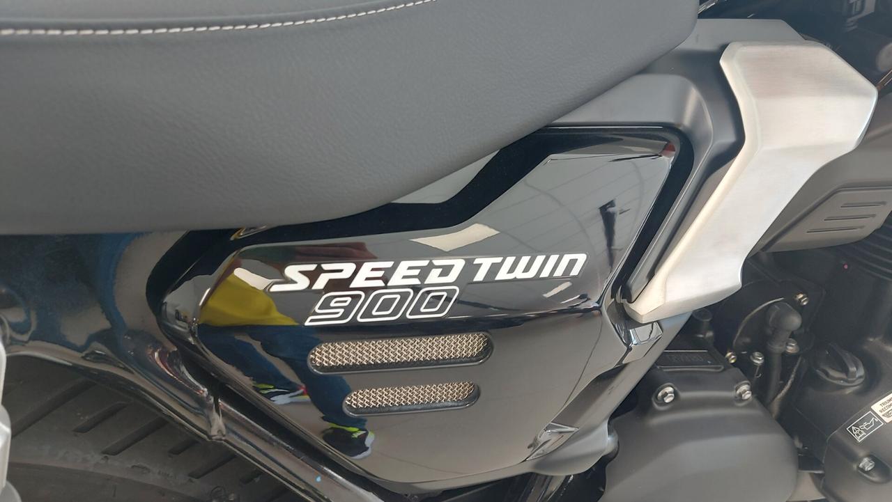 Triumph Speed Twin 900 MY 2025 ABS