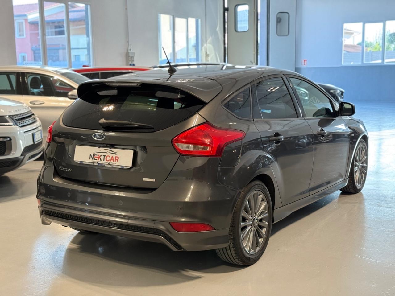 Ford Focus 1.0 EcoBoost 125 CV Start&Stop ST Line Business