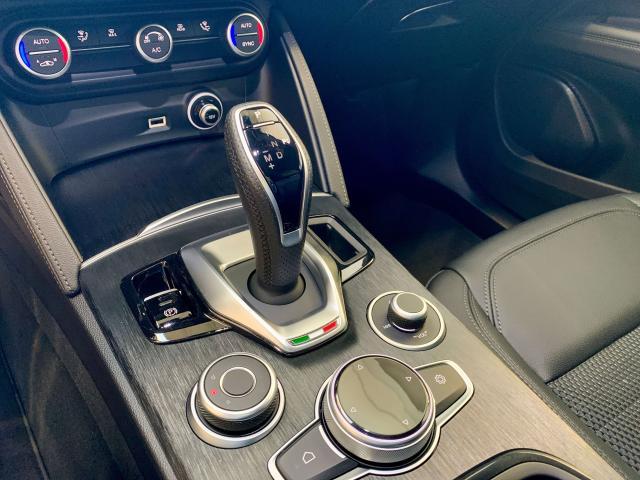 Alfa Romeo Stelvio Stelvio 2023 2.0 T Sprint Q4 280cv auto - 25.790km
