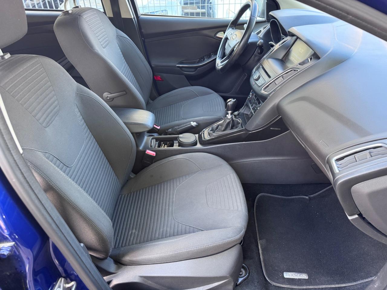 Ford Focus 1.5 TDCi 120 CV neopaten garanzia 12 mesi