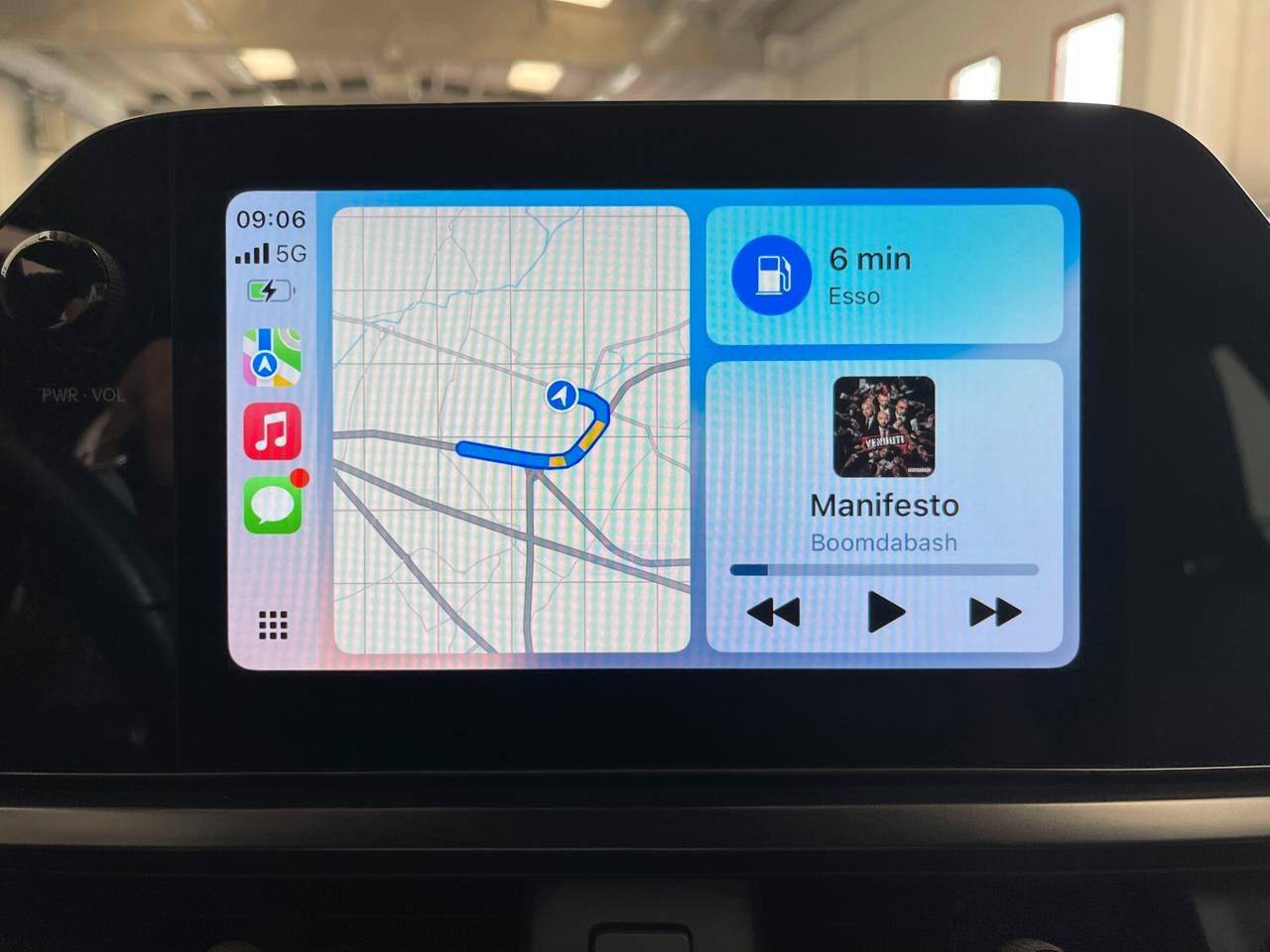 Lexus UX 250h Urban 2.0 2wd cvt-LEGGI SOTTO