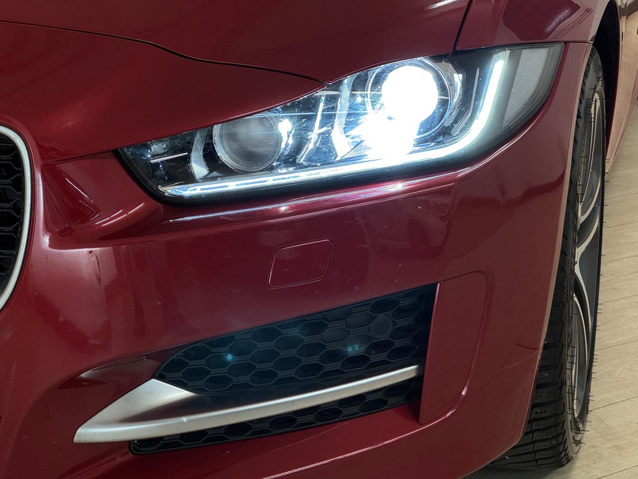 Jaguar XE 2.0 D Turbo 180 CV AWD aut. R-Sport Garantita Permute