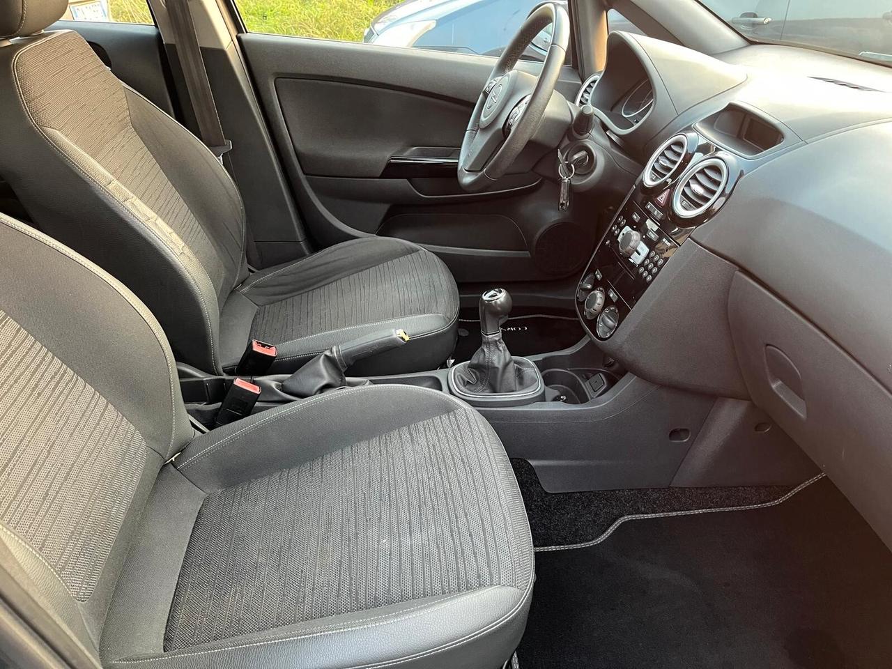 Opel Corsa 1.2 5 porte **NEOPATENTATI**