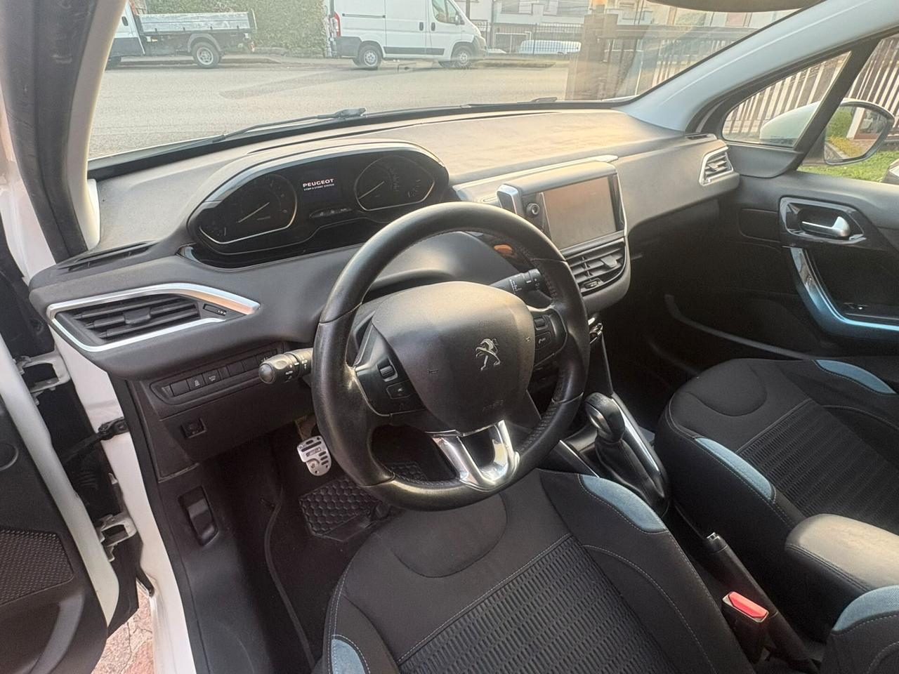 Peugeot 208 1.6 e-HDi 92 CV Stop&Start 5 porte Allure