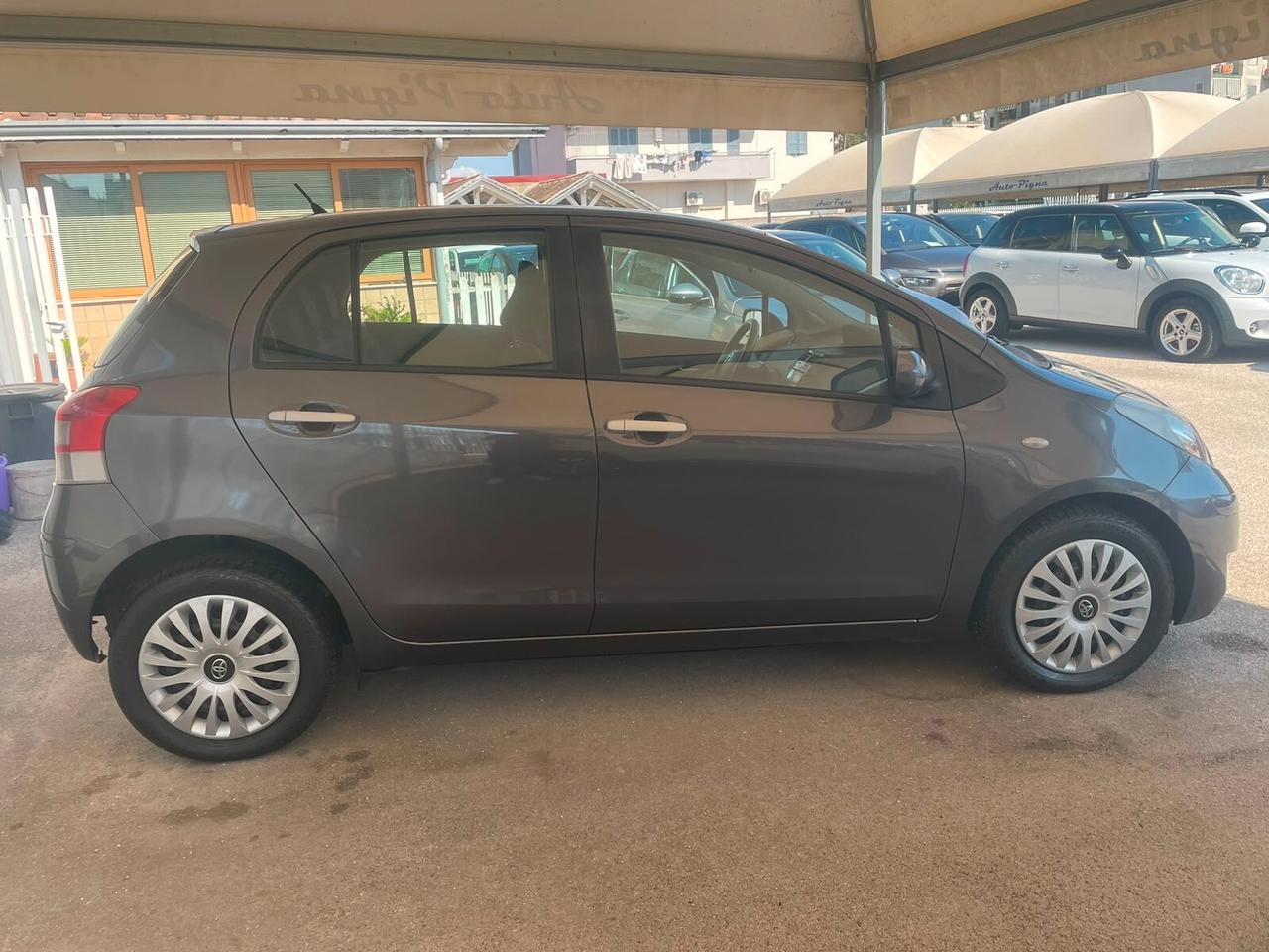 Toyota Yaris 1.4 D-4D DPF 5 porte Sol