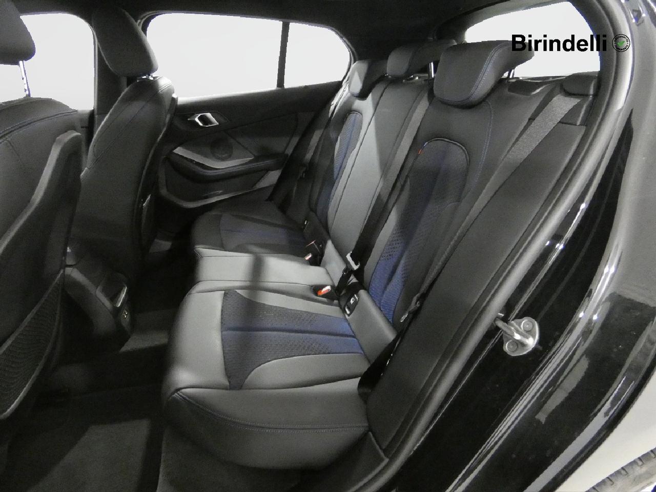 BMW Serie 1 (F40) - 118d 5p. Msport