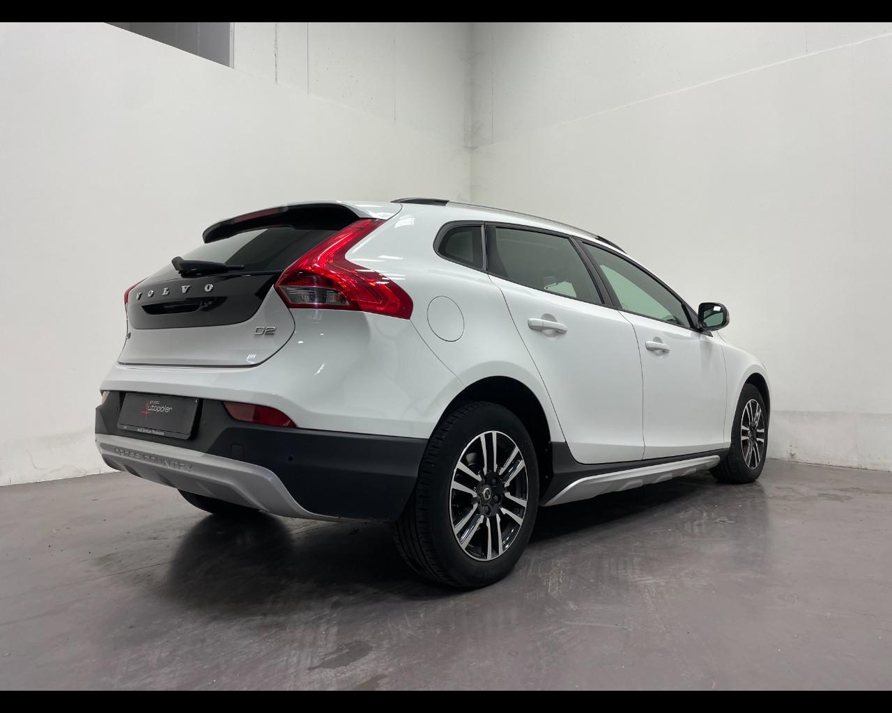 VOLVO V40 D2 CROSS COUNTRY BUSINESS