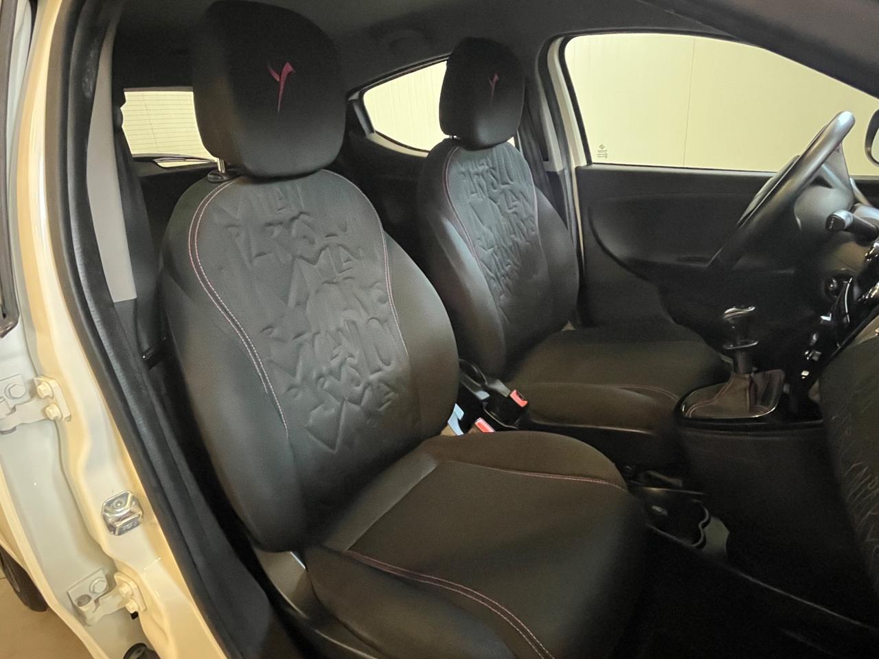 Lancia Ypsilon 1.2 69 CV 5 porte Elefantino