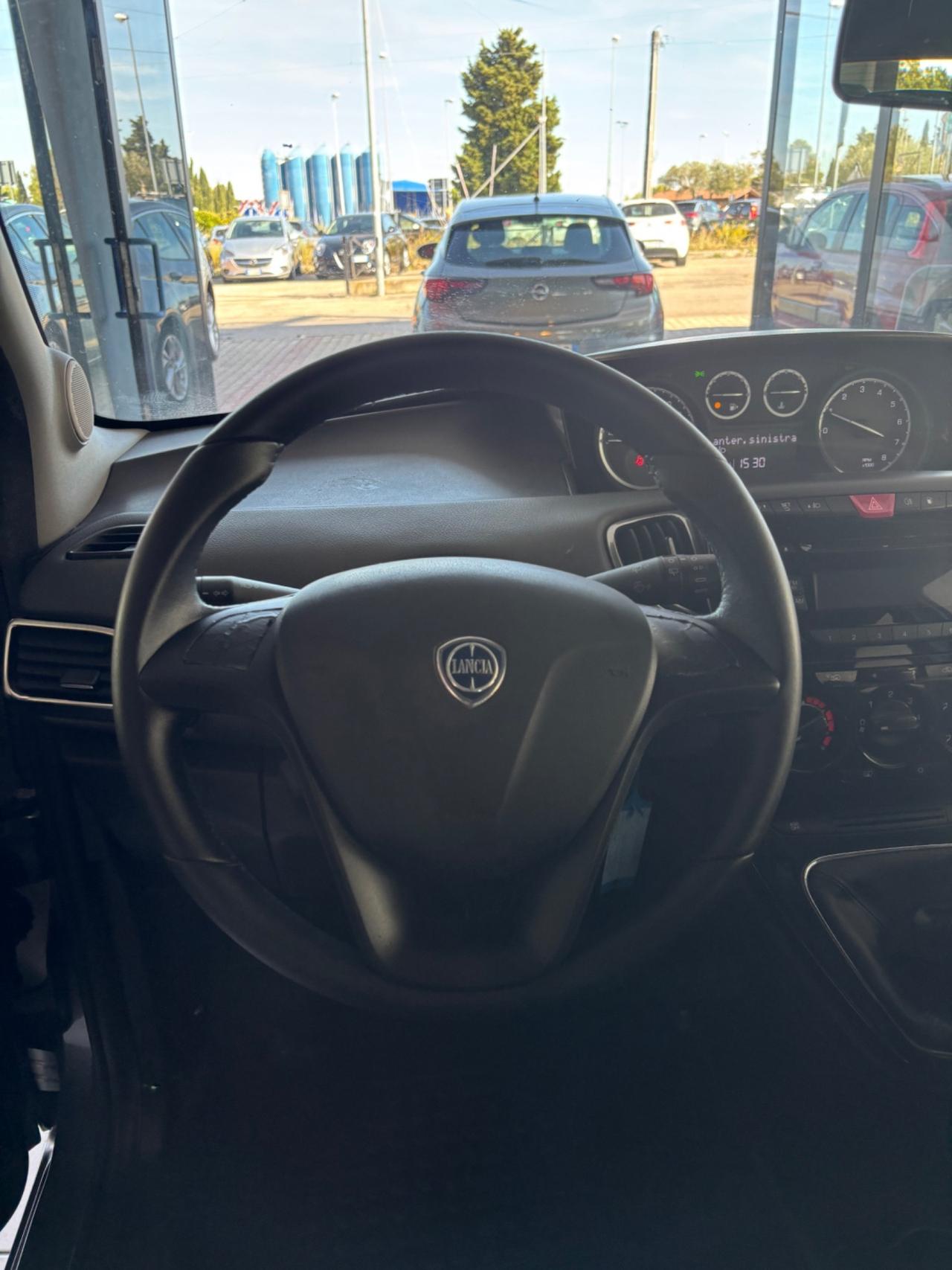 Lancia Ypsilon 1.2 69 CV 5 porte GPL Ecochic Gold