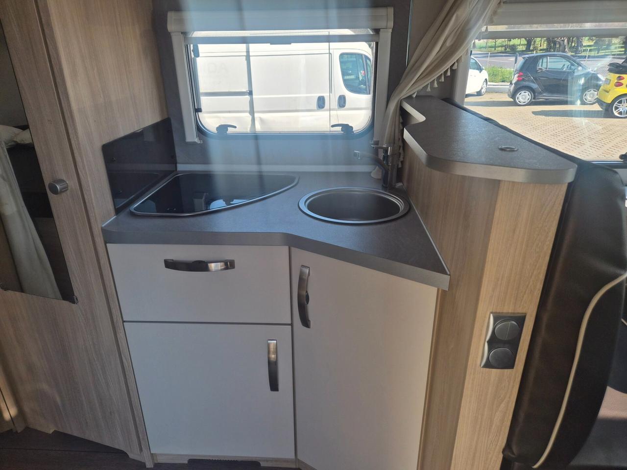 Fiat PROFESSIONAL DUCATO WEINSBERG CARASUITE CAMPER