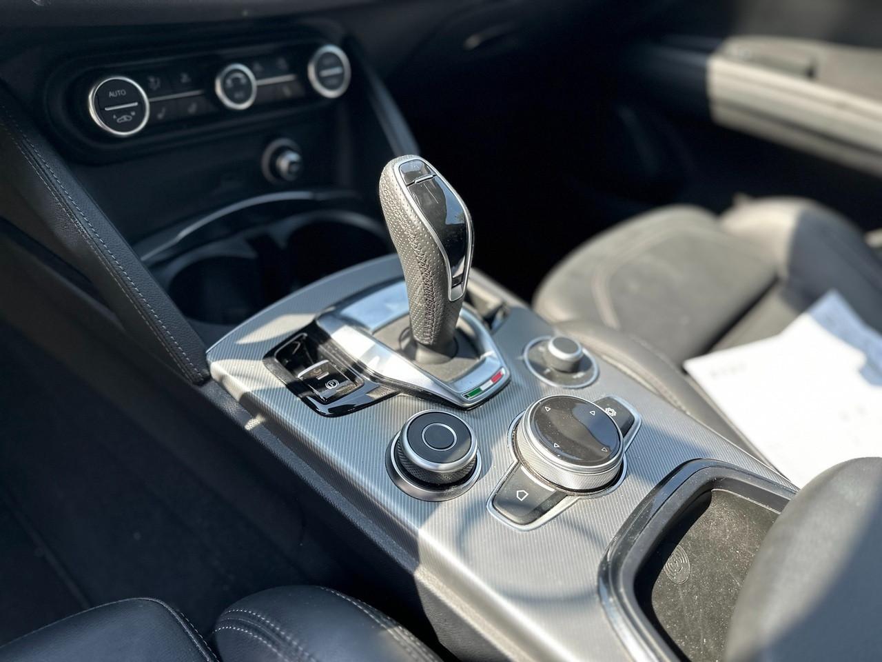 ALFA ROMEO Stelvio 2023 - Stelvio 2.2 t Veloce Q4 210cv auto