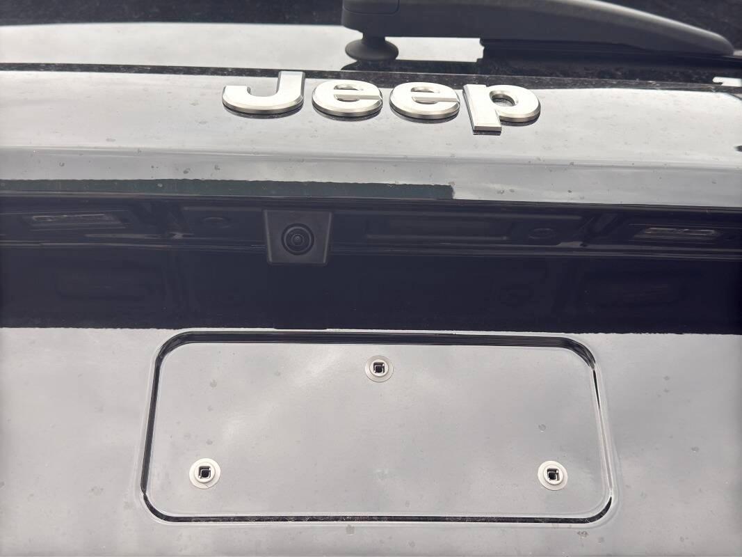 Jeep Avenger 1.2 t. e-hybr.mhev Summit edct6 CON TETTO APRIBILE