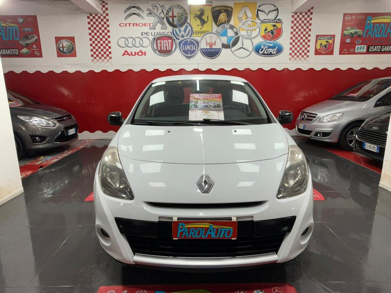 Renault Clio 1.2 16V 75cv Luxe - 2011
