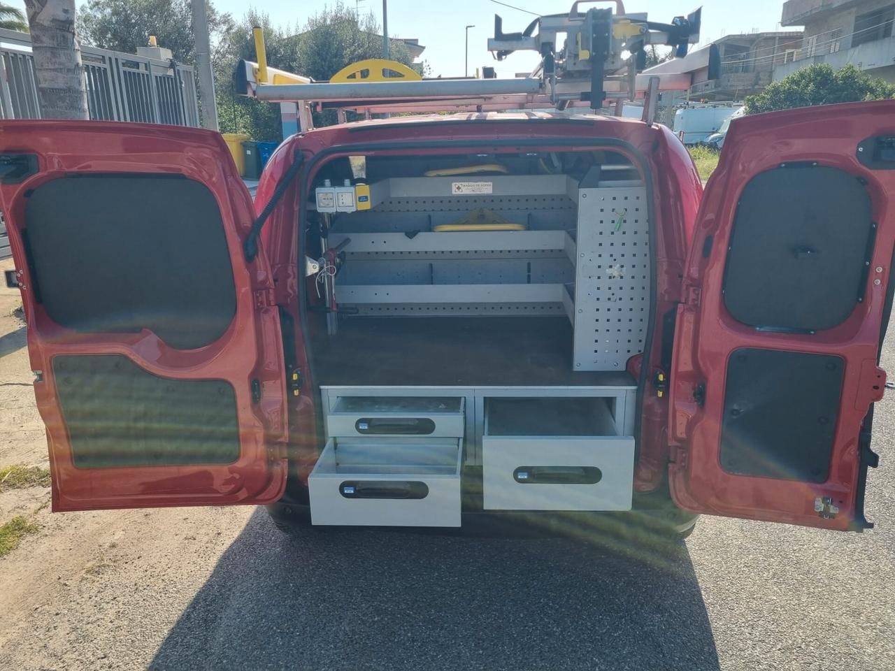 Fiorino 1.3 MJT 95CV Adventure ex Telecom