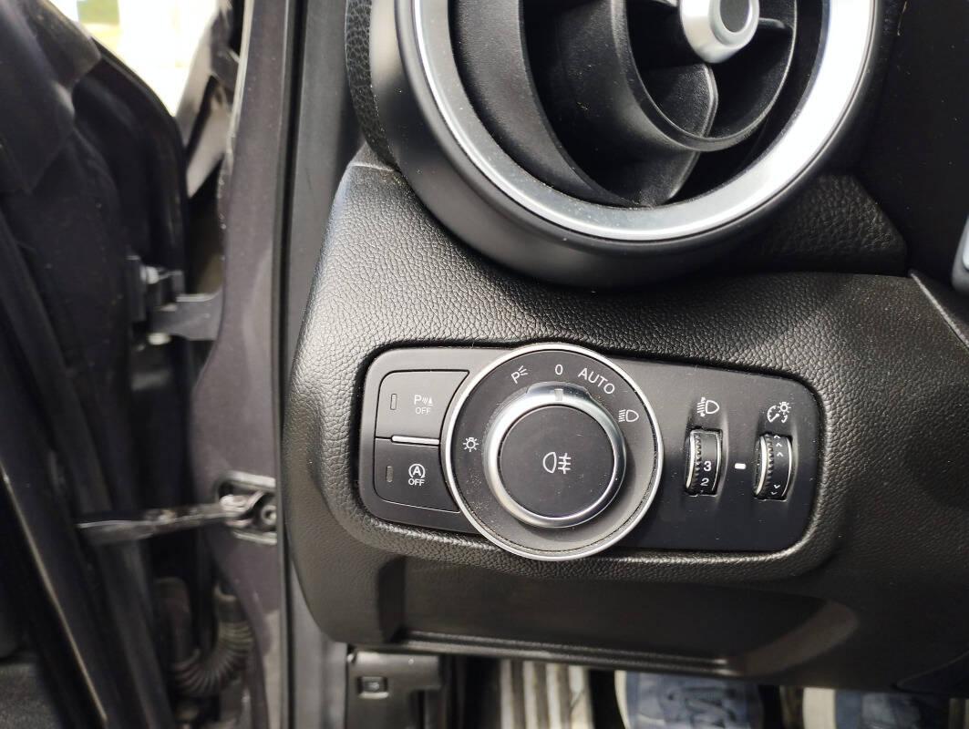 Alfa Romeo Giulia 2.2 t Super 150cv