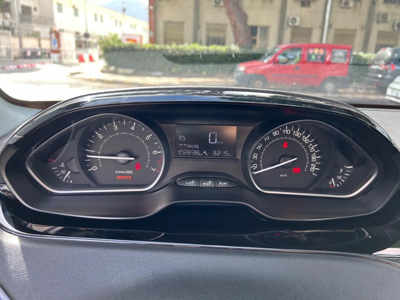 Peugeot 208 1.0 5 porte Allure