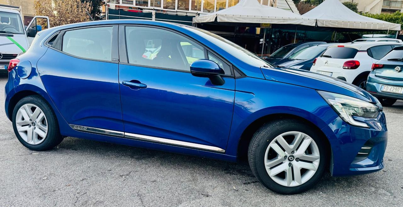 Renault Clio Full Hybrid E-Tech 140 CV 5 porte Initiale Paris