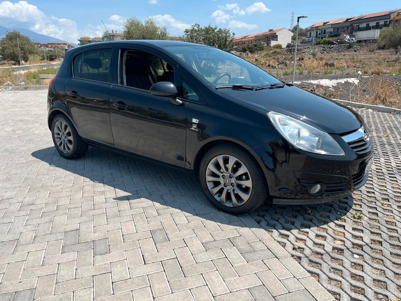 Opel Corsa 1.3CDTI NEOPATENTATI NUOVA 2011