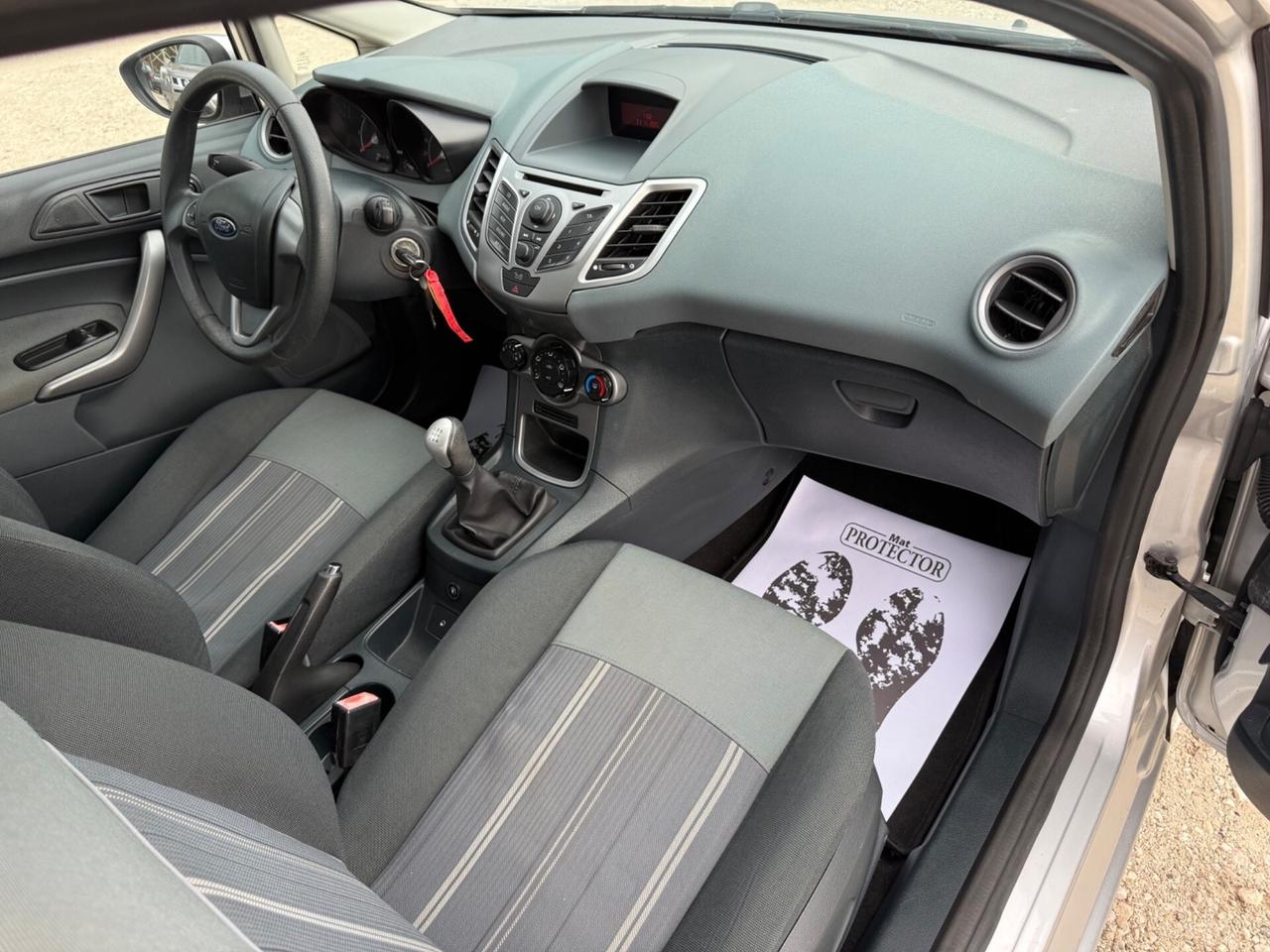 Ford Fiesta 1.4 5 porte Bz.- GPL Titanium