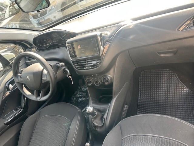 PEUGEOT 208 1.2