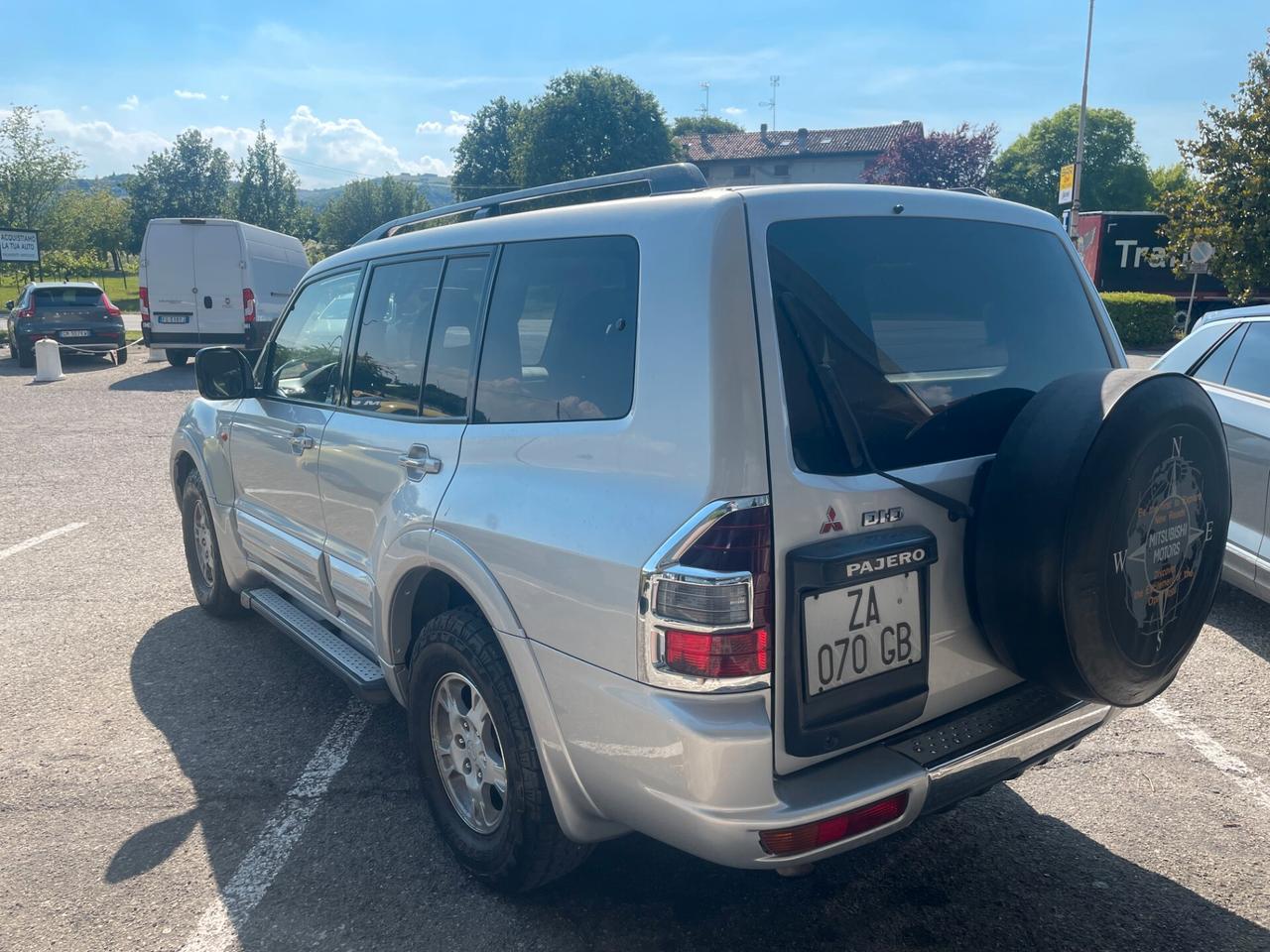Mitsubishi Pajero III 3.2 16V DI-D 5p. GLX 7p.