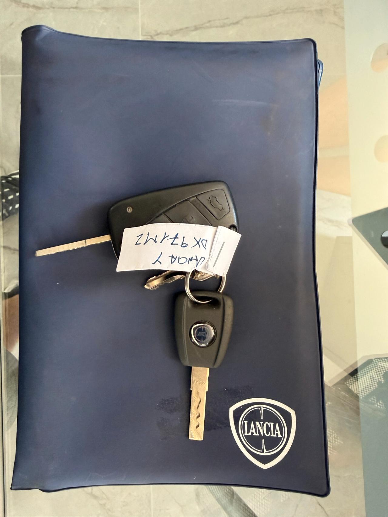Lancia Ypsilon 1.2 Oro