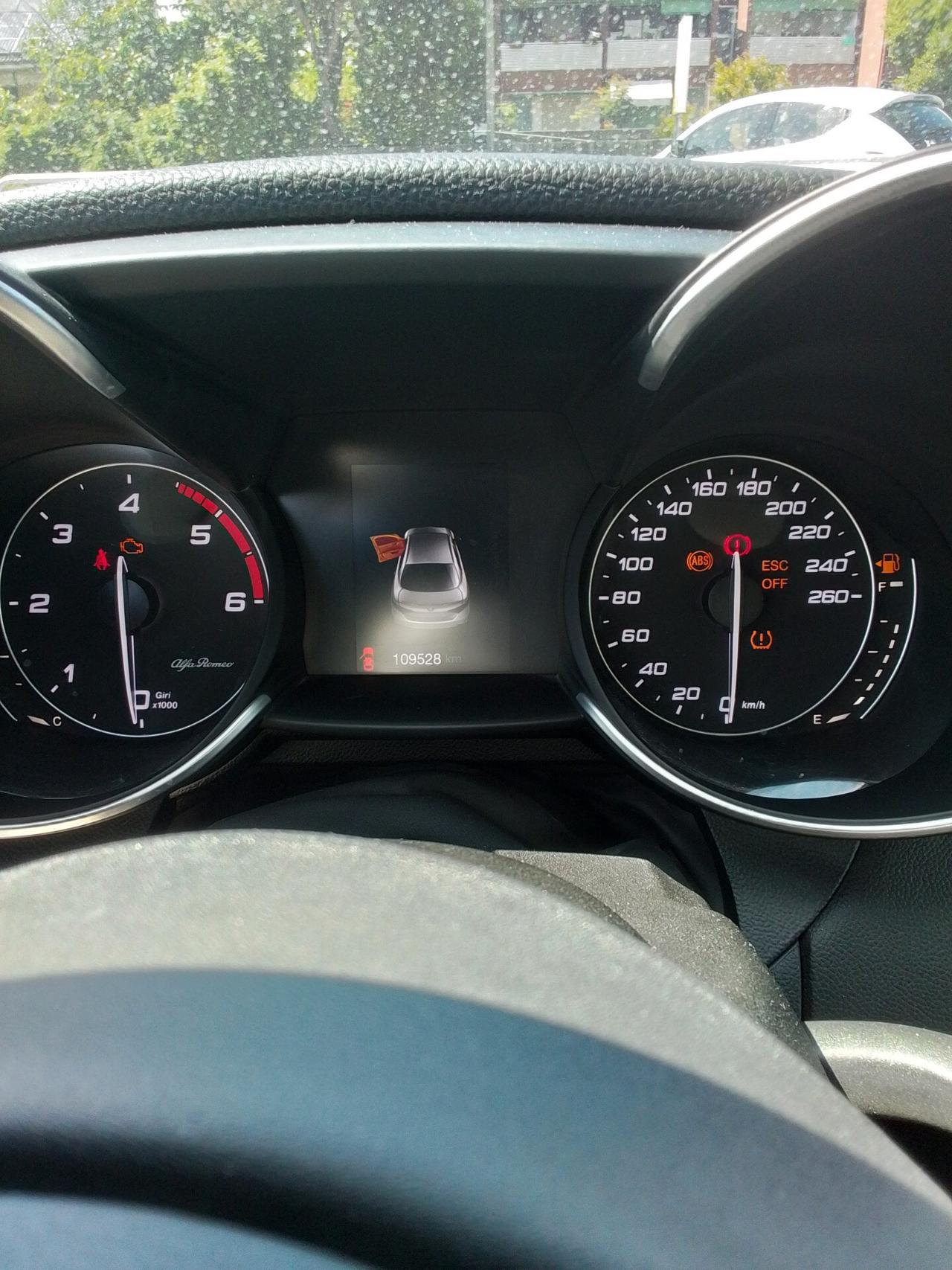 Alfa Romeo Giulia 2.2 Turbodiesel 180 CV Business Sport