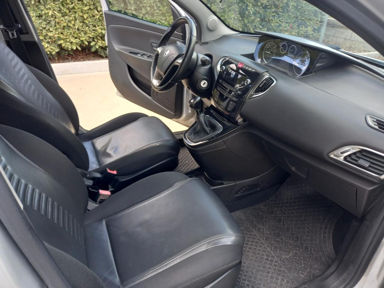 Lancia Ypsilon 1.3 MJT 16V 95 CV 5 porte S&S Platinum