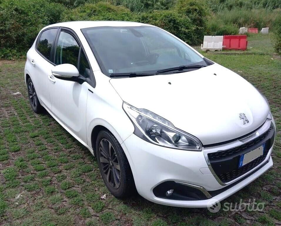 PEUGEOT 208 1,4 HDI-UNICO PROPRIETAR-4 REVISIONI