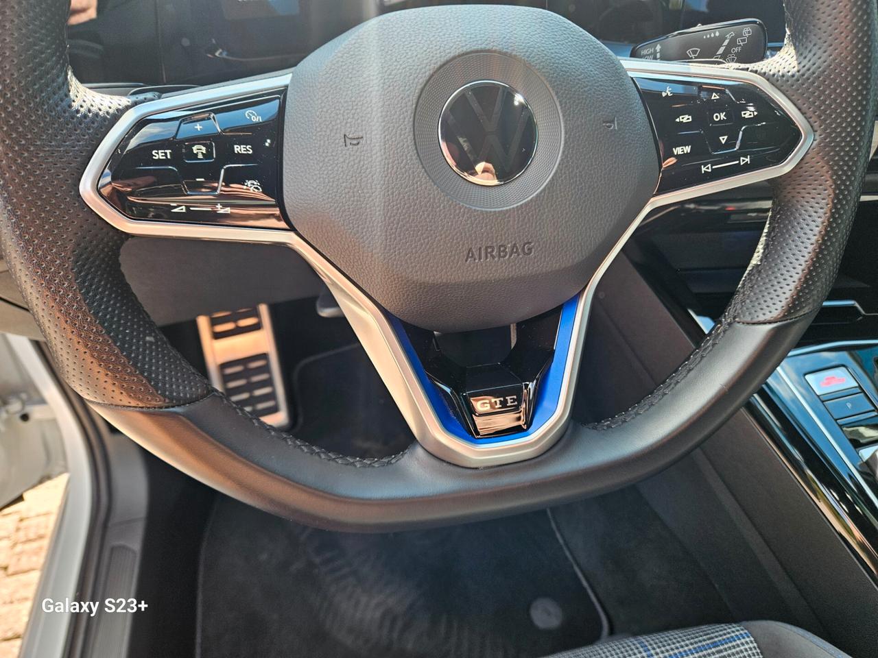 Volkswagen Golf GTE HYBRID elettrica/benzina